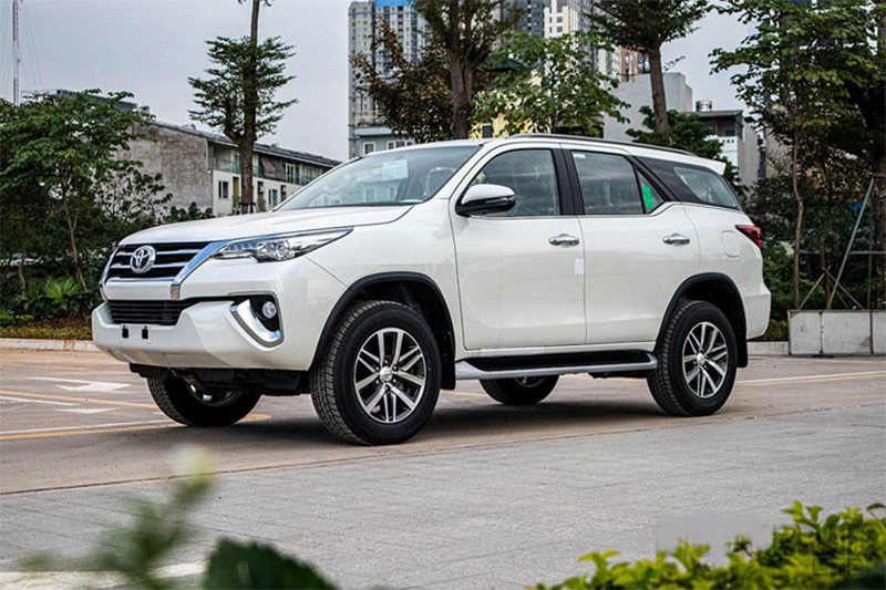 thuê xe du lịch tại cần đước